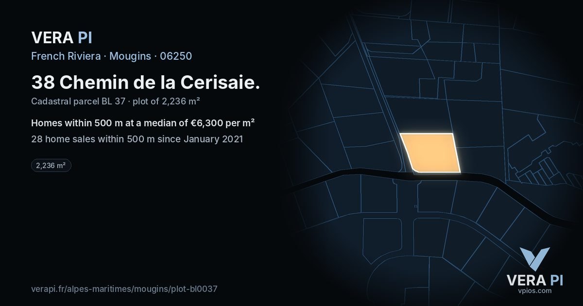 38 Chemin de la Cerisaie, Mougins at night – the plot lit, the parcels around coloured by the prices near them