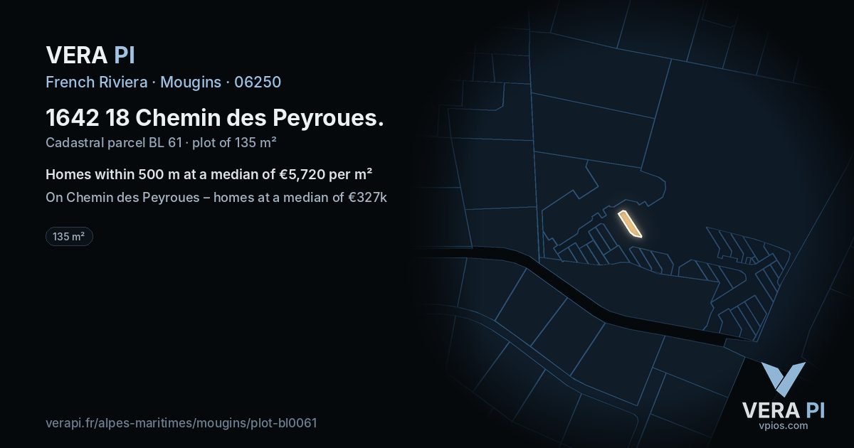 1642 18 Chemin des Peyroues, Mougins at night – the plot lit, the parcels around coloured by the prices near them