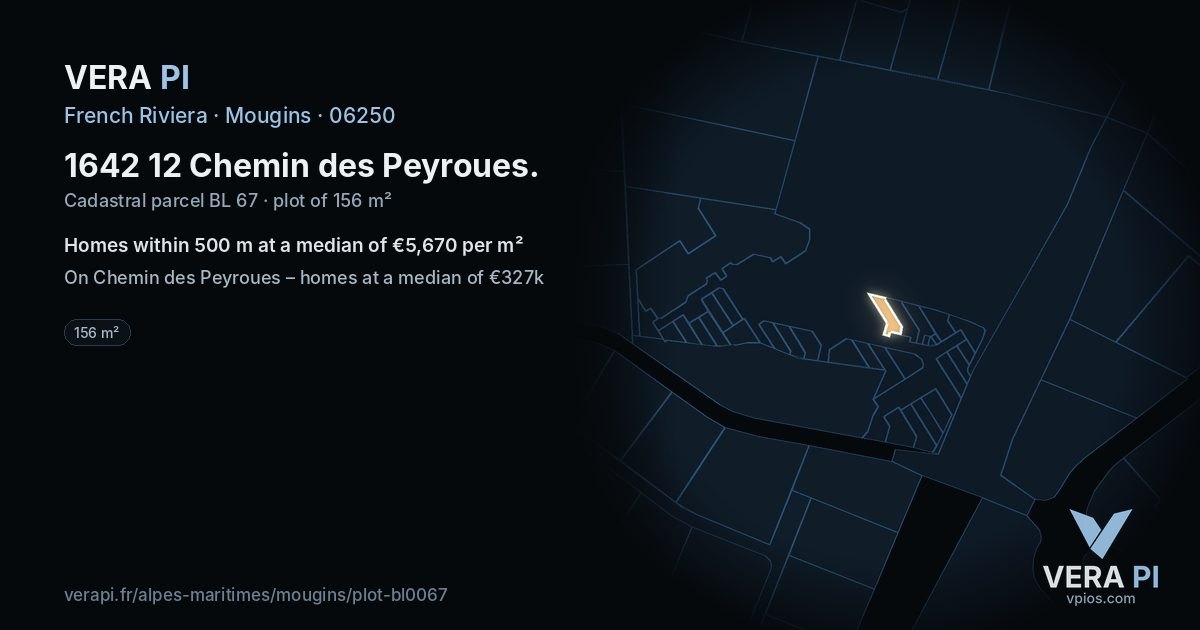 1642 12 Chemin des Peyroues, Mougins at night – the plot lit, the parcels around coloured by the prices near them