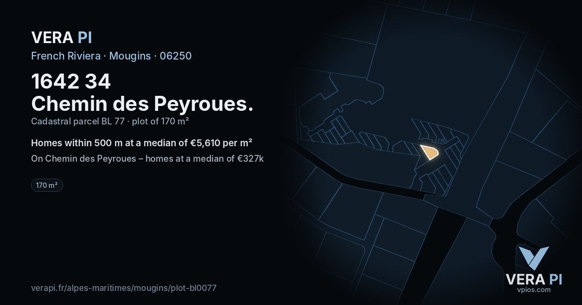 1642 34 Chemin des Peyroues, Mougins at night – the plot lit, the parcels around coloured by the prices near them