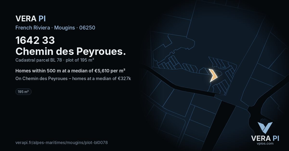 1642 33 Chemin des Peyroues, Mougins at night – the plot lit, the parcels around coloured by the prices near them