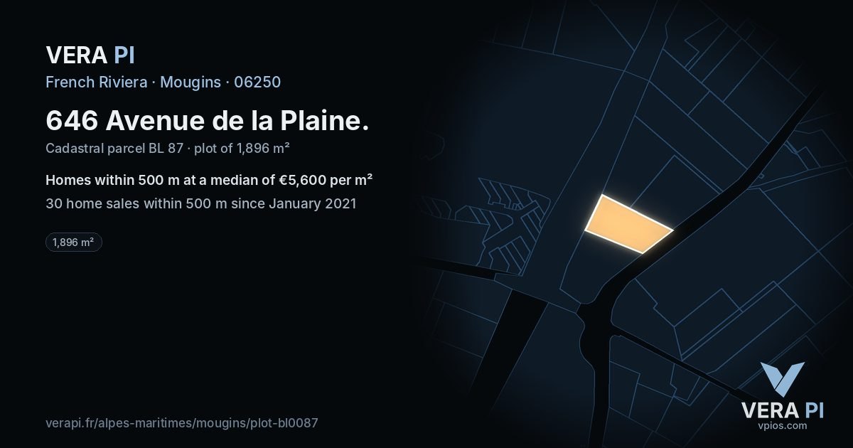 646 Avenue de la Plaine, Mougins at night – the plot lit, the parcels around coloured by the prices near them