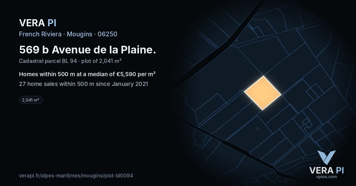 569 b Avenue de la Plaine, Mougins at night – the plot lit, the parcels around coloured by the prices near them