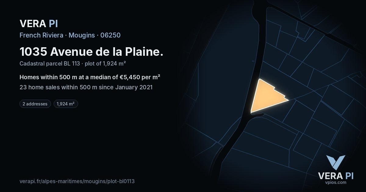 1035 Avenue de la Plaine, Mougins at night – the plot lit, the parcels around coloured by the prices near them