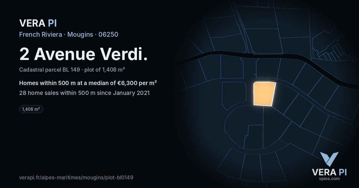 2 Avenue Verdi, Mougins at night – the plot lit, the parcels around coloured by the prices near them