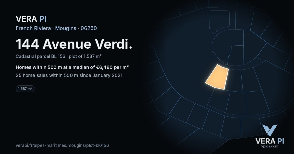 144 Avenue Verdi, Mougins at night – the plot lit, the parcels around coloured by the prices near them