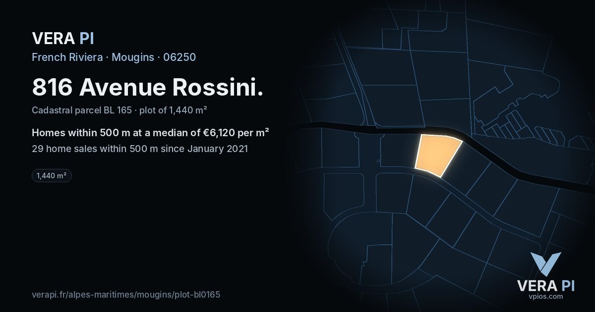 816 Avenue Rossini, Mougins at night – the plot lit, the parcels around coloured by the prices near them