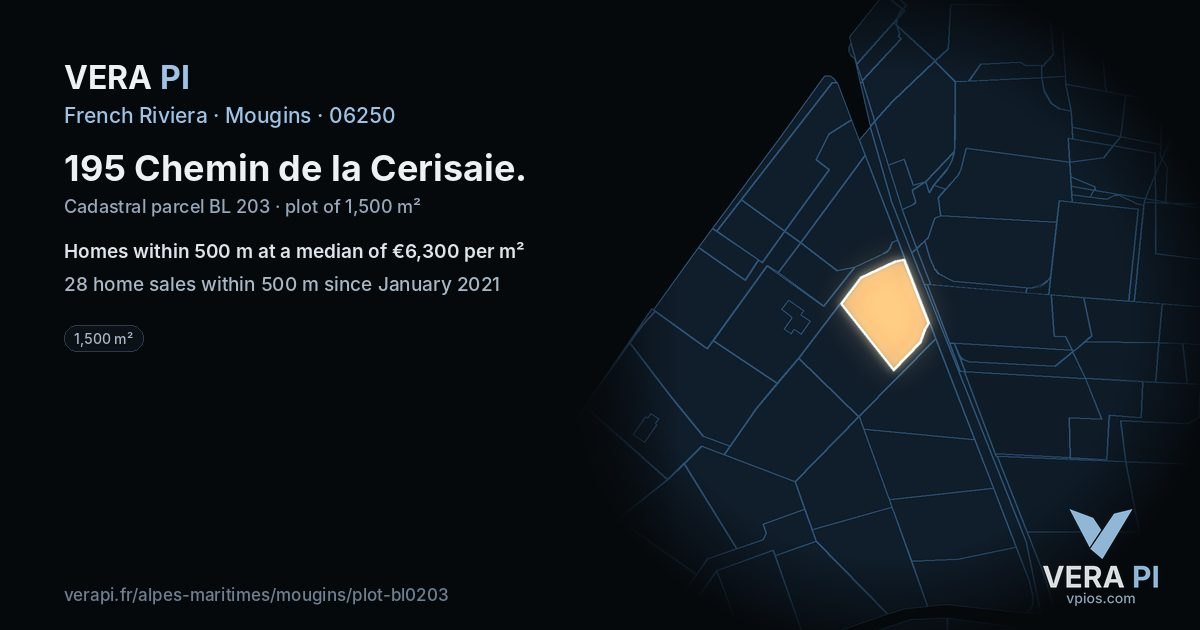 195 Chemin de la Cerisaie, Mougins at night – the plot lit, the parcels around coloured by the prices near them