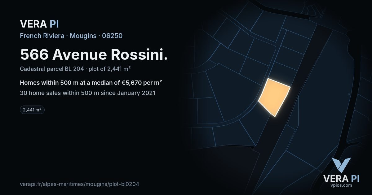 566 Avenue Rossini, Mougins at night – the plot lit, the parcels around coloured by the prices near them