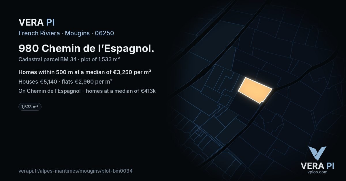 980 Chemin de l’Espagnol, Mougins at night – the plot lit, the parcels around coloured by the prices near them