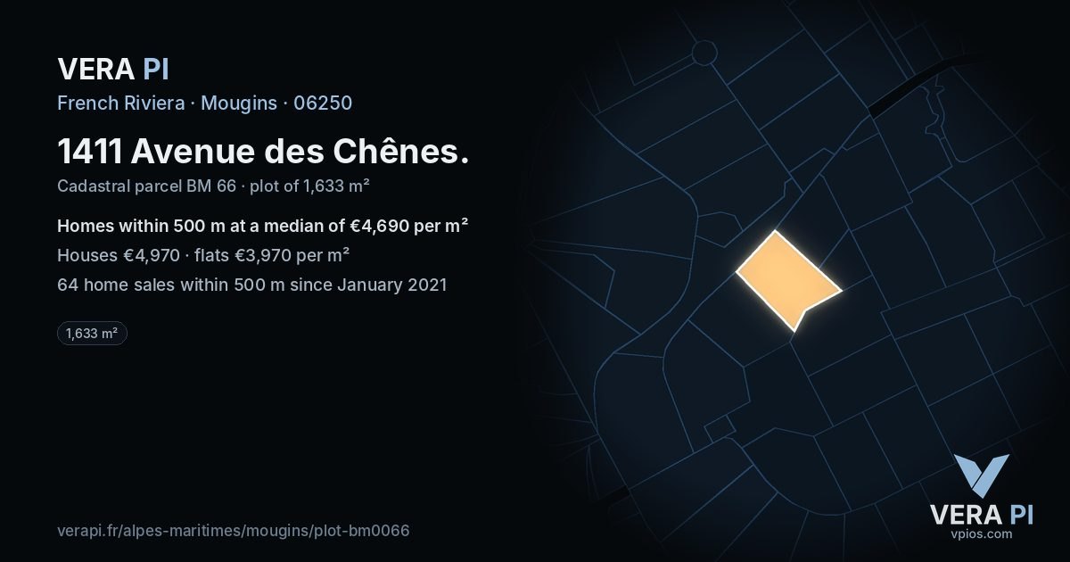 1411 Avenue des Chênes, Mougins at night – the plot lit, the parcels around coloured by the prices near them