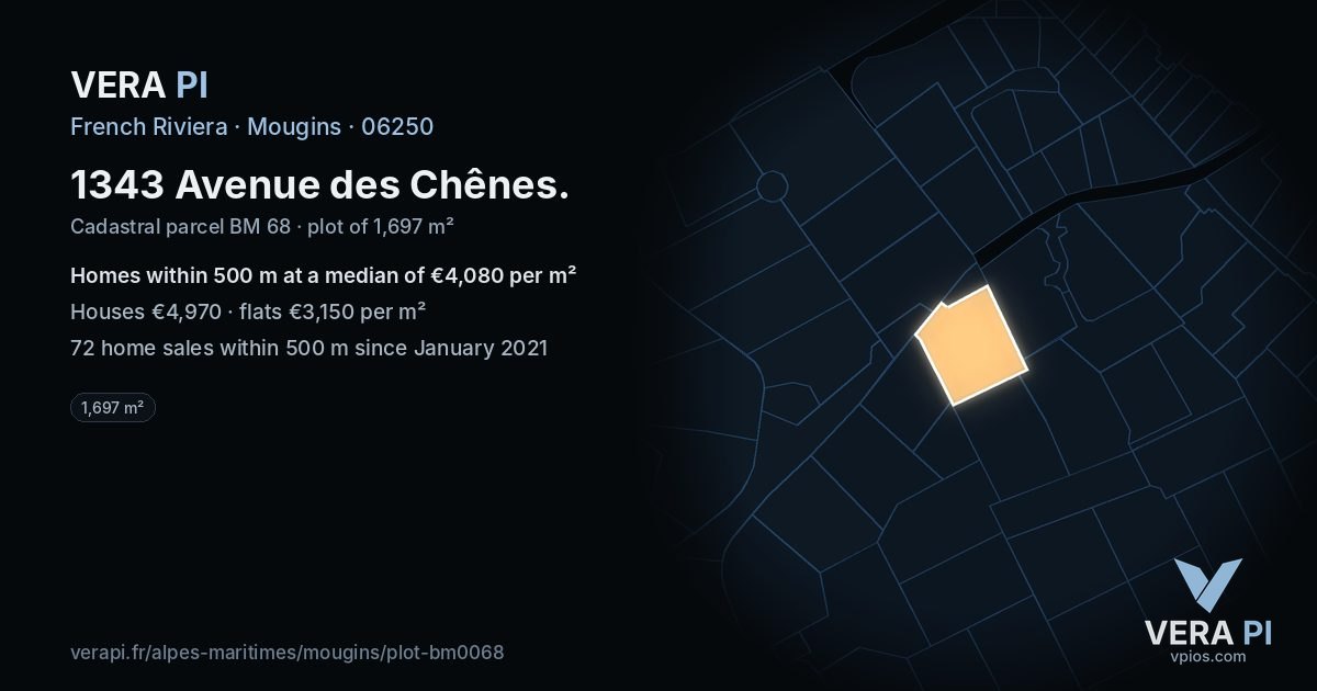 1343 Avenue des Chênes, Mougins at night – the plot lit, the parcels around coloured by the prices near them