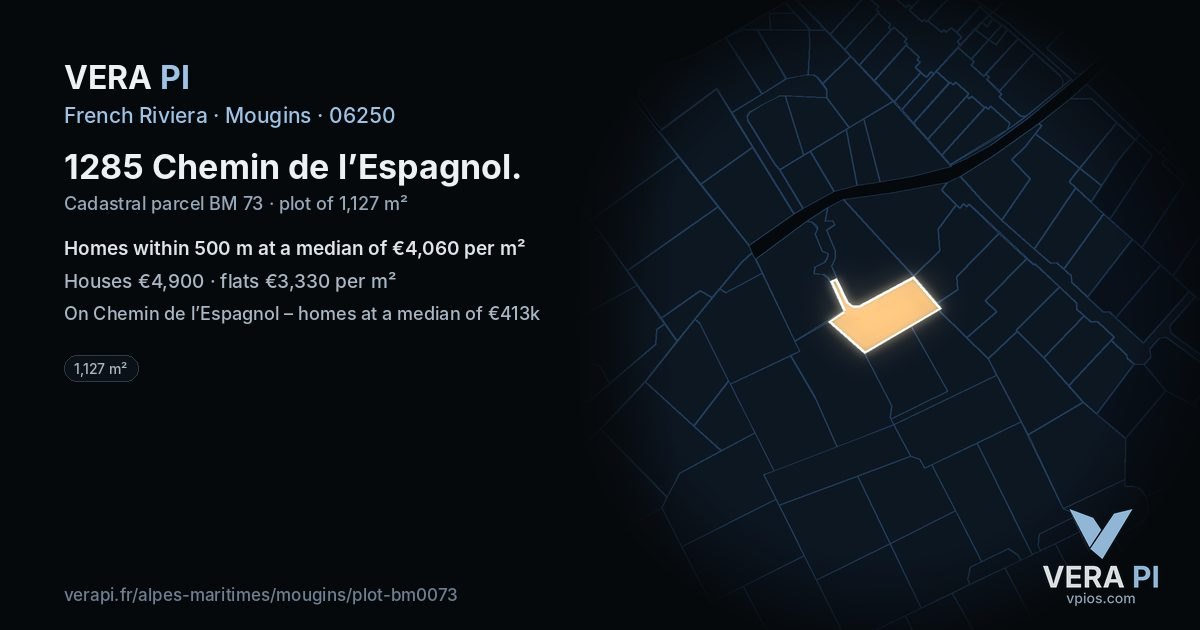 1285 Chemin de l’Espagnol, Mougins at night – the plot lit, the parcels around coloured by the prices near them