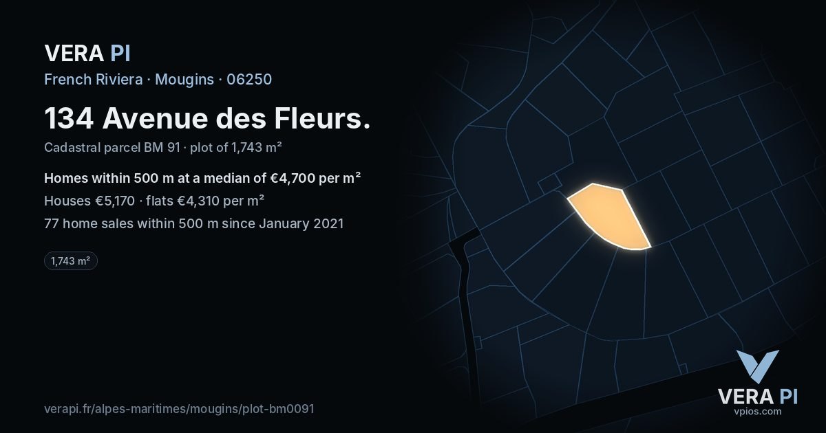 134 Avenue des Fleurs, Mougins at night – the plot lit, the parcels around coloured by the prices near them