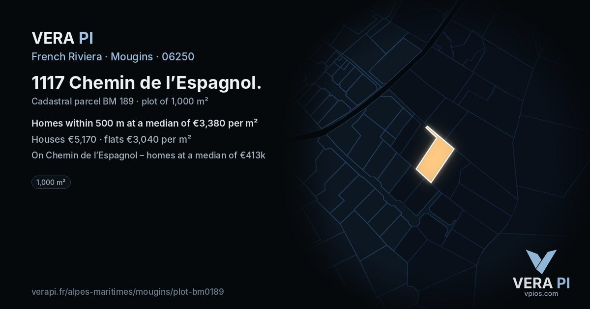 1117 Chemin de l’Espagnol, Mougins at night – the plot lit, the parcels around coloured by the prices near them