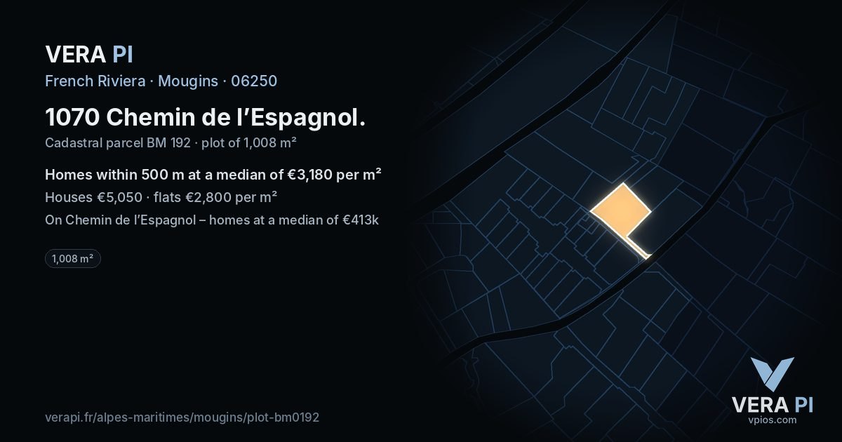1070 Chemin de l’Espagnol, Mougins at night – the plot lit, the parcels around coloured by the prices near them