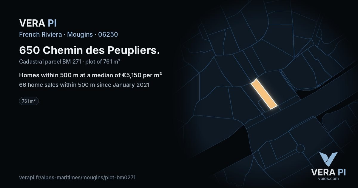 650 Chemin des Peupliers, Mougins at night – the plot lit, the parcels around coloured by the prices near them