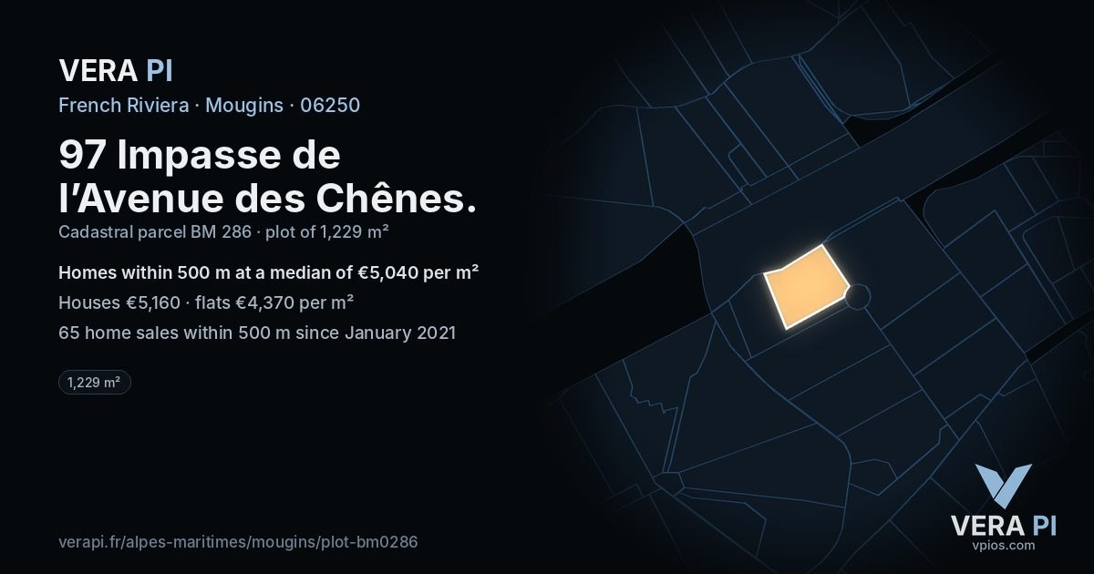 97 Impasse de l’Avenue des Chênes, Mougins at night – the plot lit, the parcels around coloured by the prices near them