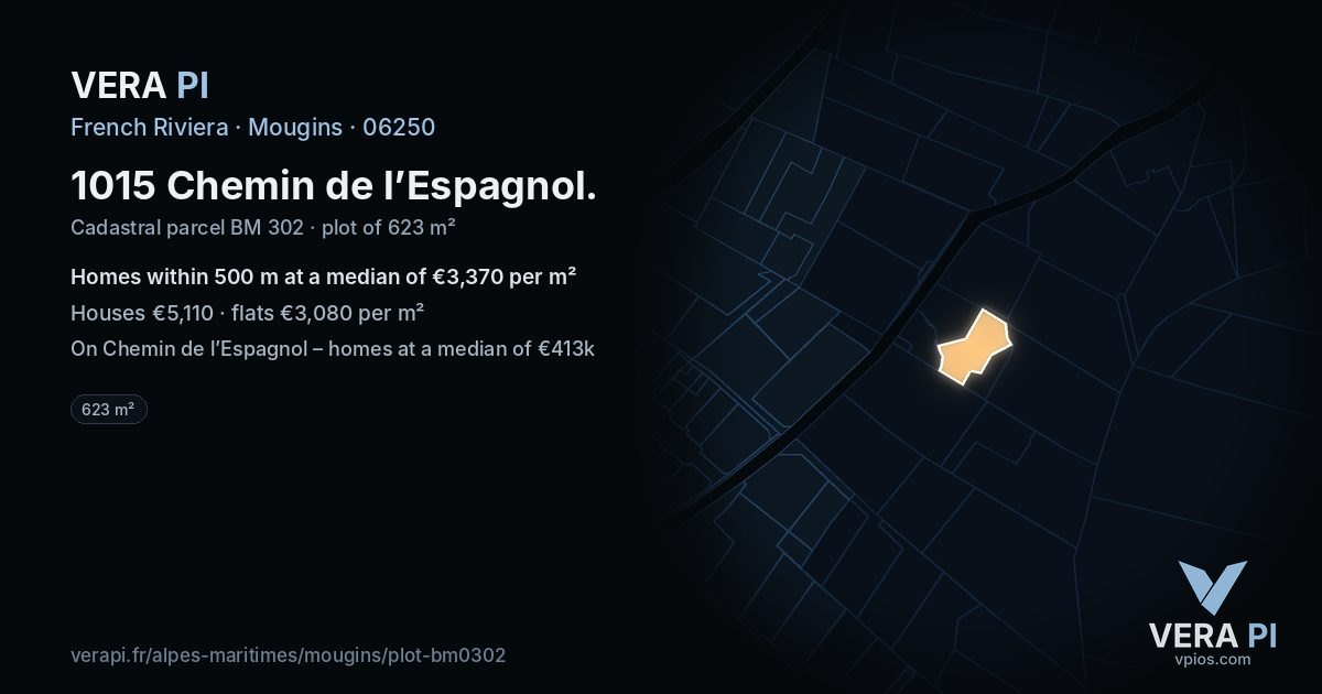 1015 Chemin de l’Espagnol, Mougins at night – the plot lit, the parcels around coloured by the prices near them