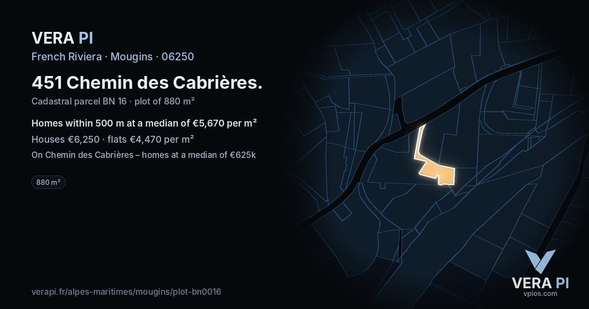 451 Chemin des Cabrières, Mougins at night – the plot lit, the parcels around coloured by the prices near them