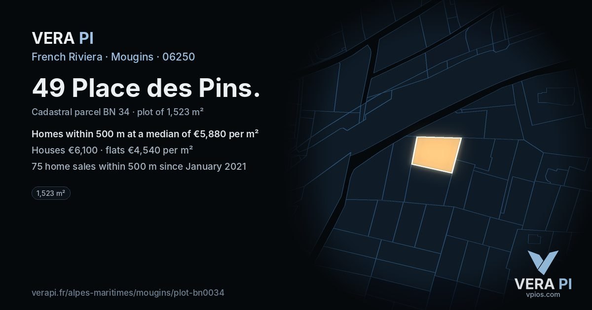 49 Place des Pins, Mougins at night – the plot lit, the parcels around coloured by the prices near them