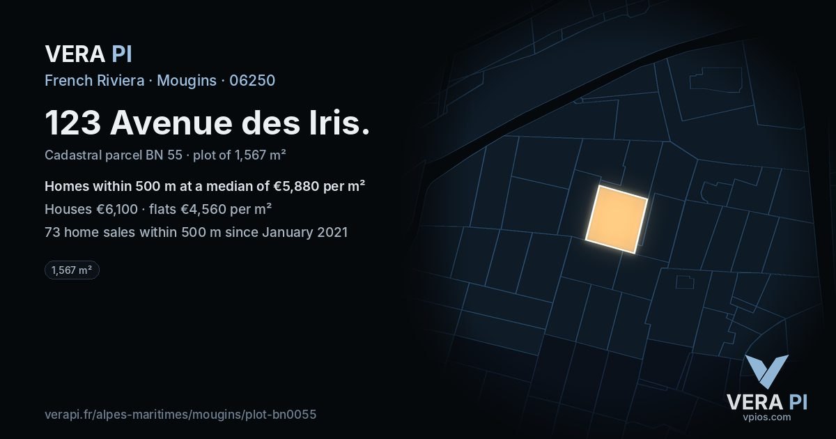 123 Avenue des Iris, Mougins at night – the plot lit, the parcels around coloured by the prices near them