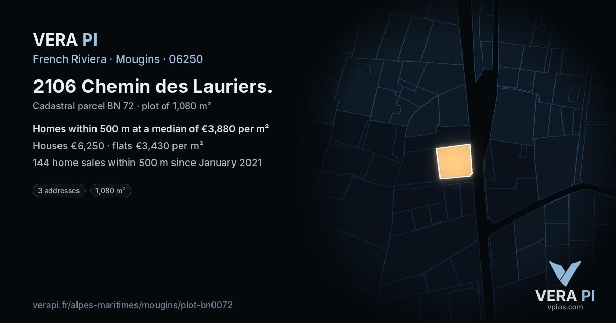 2106 Chemin des Lauriers, Mougins at night – the plot lit, the parcels around coloured by the prices near them
