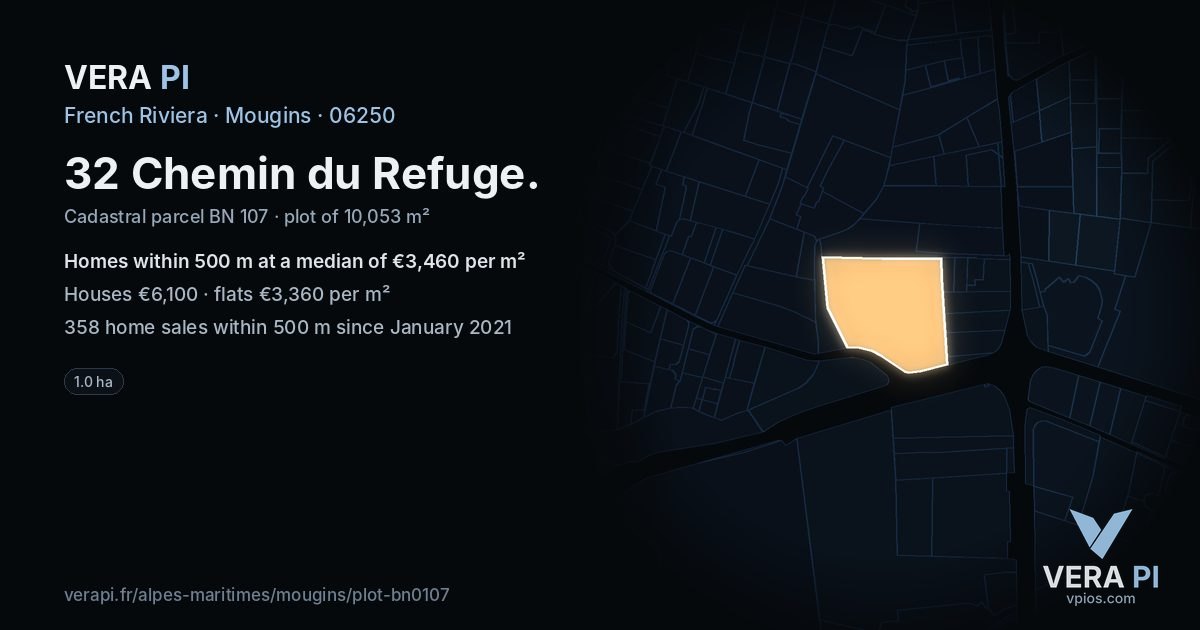 32 Chemin du Refuge, Mougins at night – the plot lit, the parcels around coloured by the prices near them