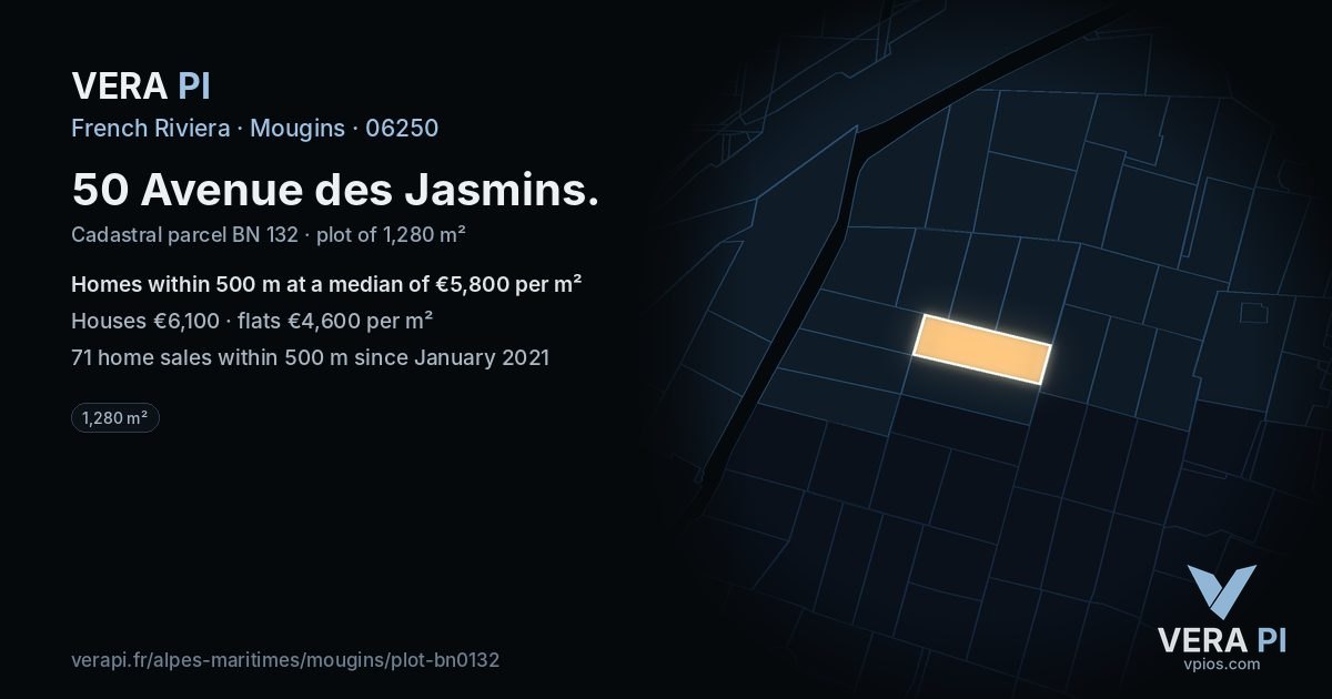 50 Avenue des Jasmins, Mougins at night – the plot lit, the parcels around coloured by the prices near them