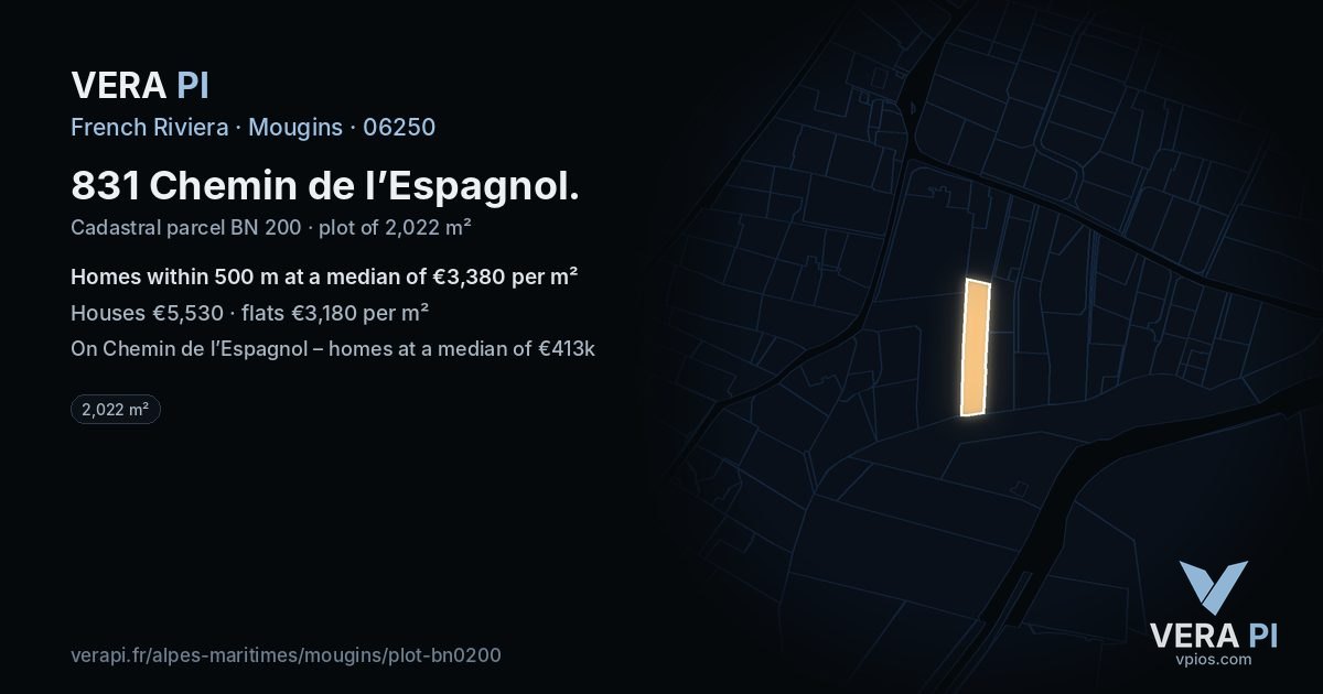 831 Chemin de l’Espagnol, Mougins at night – the plot lit, the parcels around coloured by the prices near them