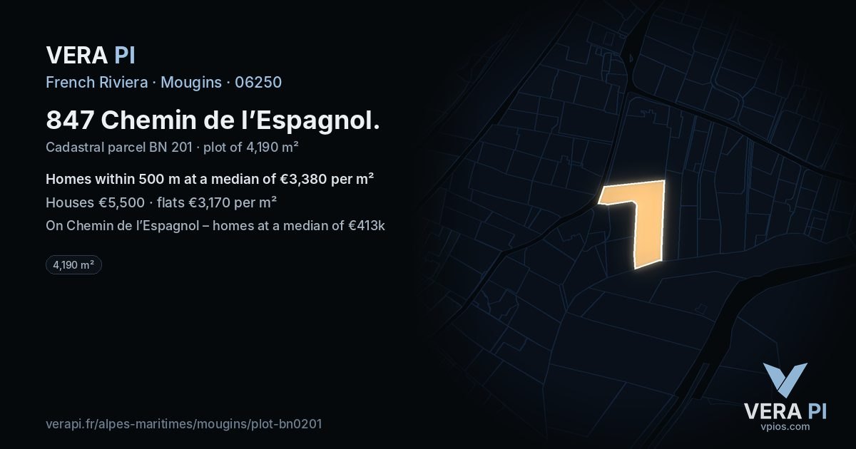 847 Chemin de l’Espagnol, Mougins at night – the plot lit, the parcels around coloured by the prices near them