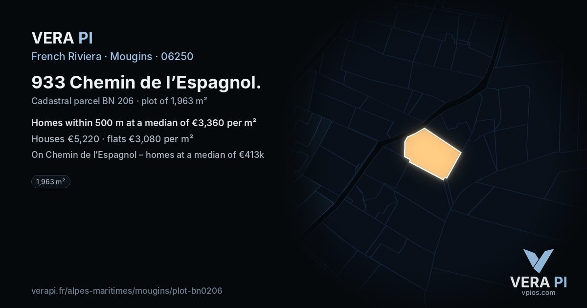 933 Chemin de l’Espagnol, Mougins at night – the plot lit, the parcels around coloured by the prices near them