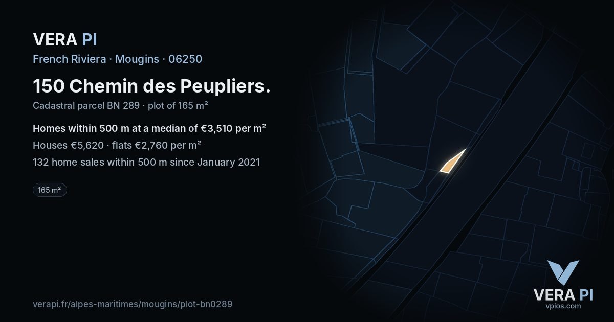 150 Chemin des Peupliers, Mougins at night – the plot lit, the parcels around coloured by the prices near them