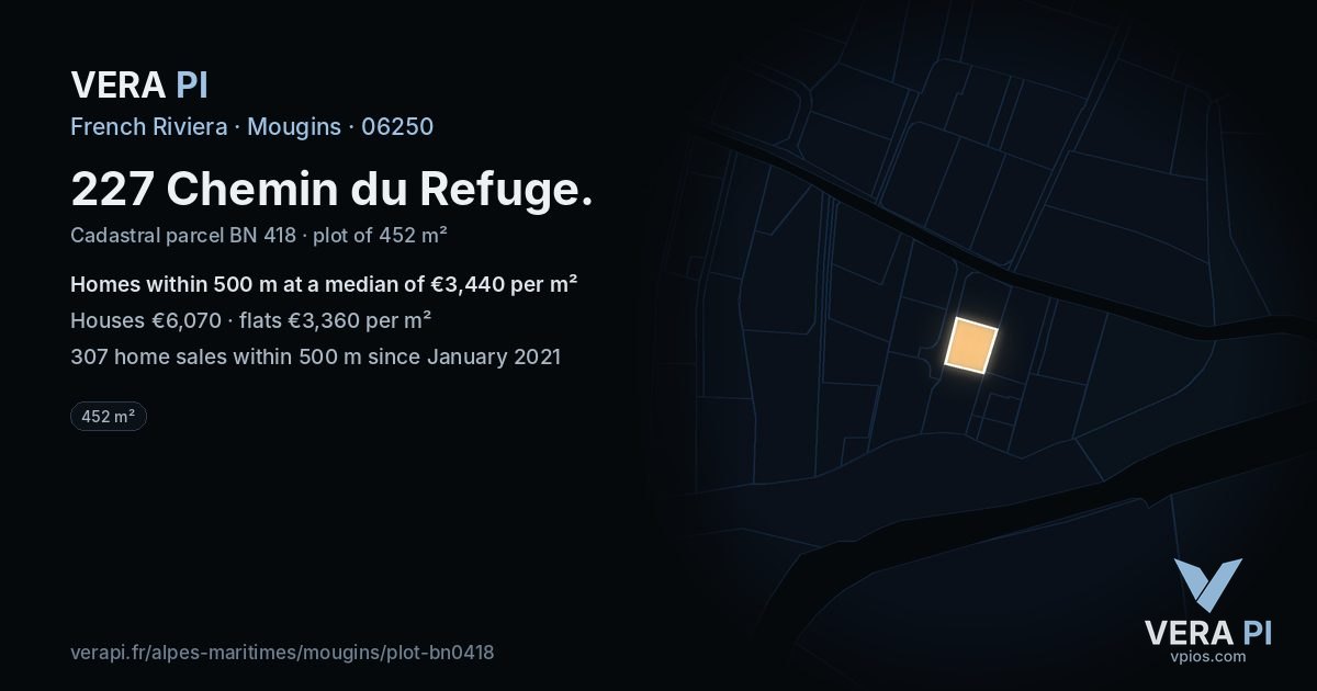 227 Chemin du Refuge, Mougins at night – the plot lit, the parcels around coloured by the prices near them