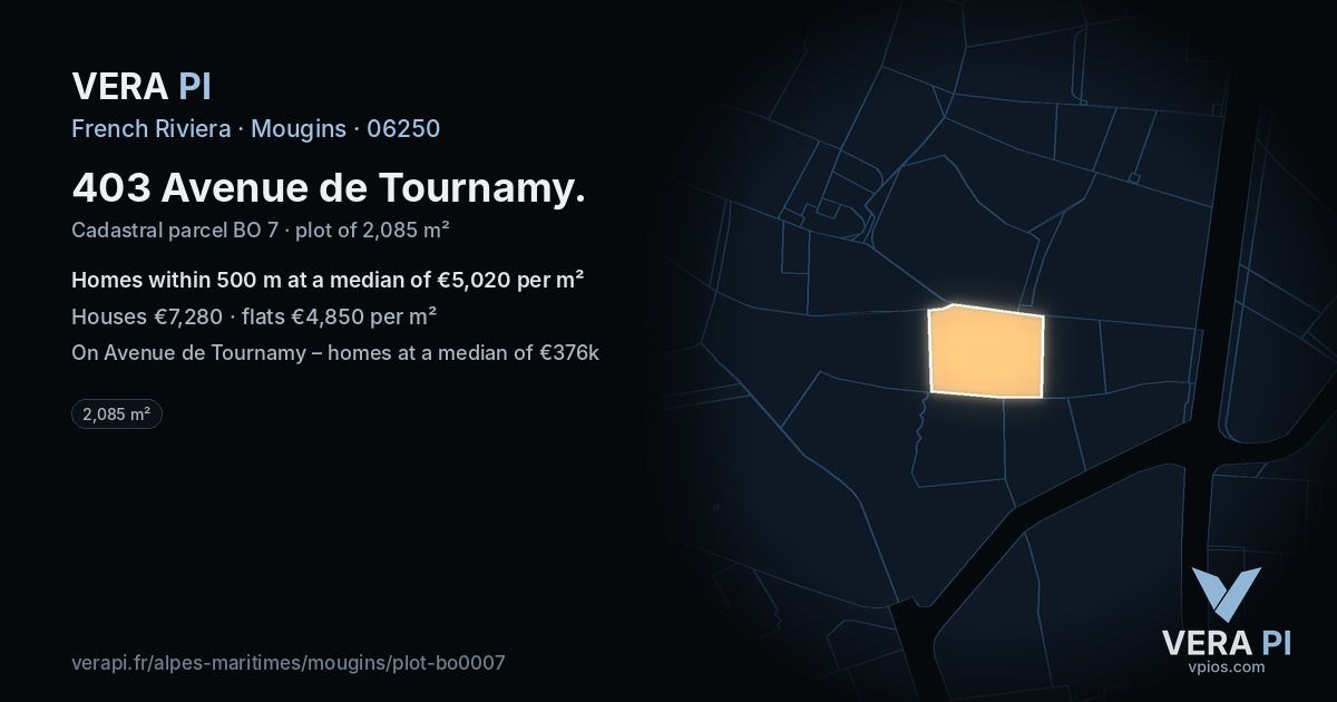 403 Avenue de Tournamy, Mougins at night – the plot lit, the parcels around coloured by the prices near them
