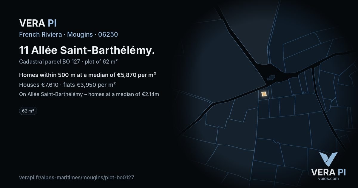 11 Allée Saint-Barthélémy, Mougins at night – the plot lit, the parcels around coloured by the prices near them