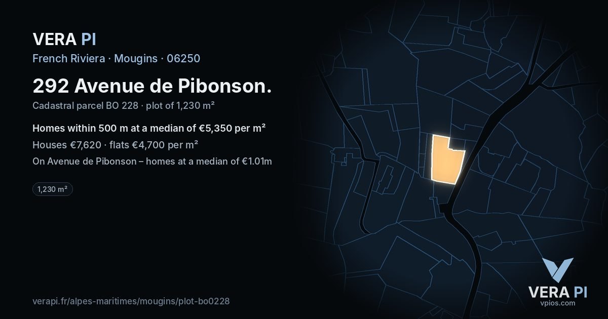 292 Avenue de Pibonson, Mougins at night – the plot lit, the parcels around coloured by the prices near them