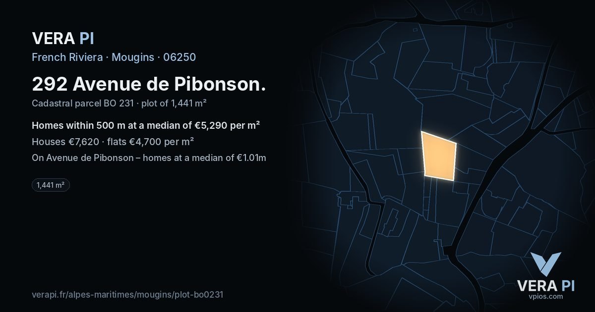 292 Avenue de Pibonson, Mougins at night – the plot lit, the parcels around coloured by the prices near them