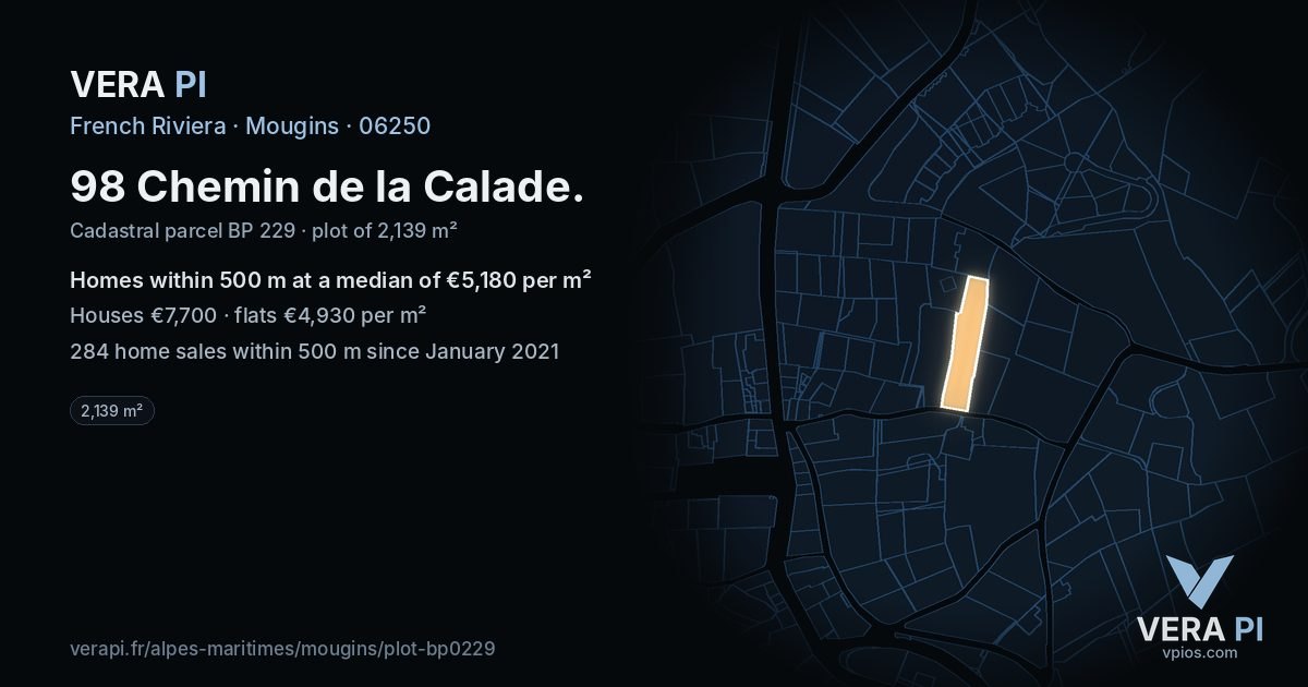 98 Chemin de la Calade, Mougins at night – the plot lit, the parcels around coloured by the prices near them