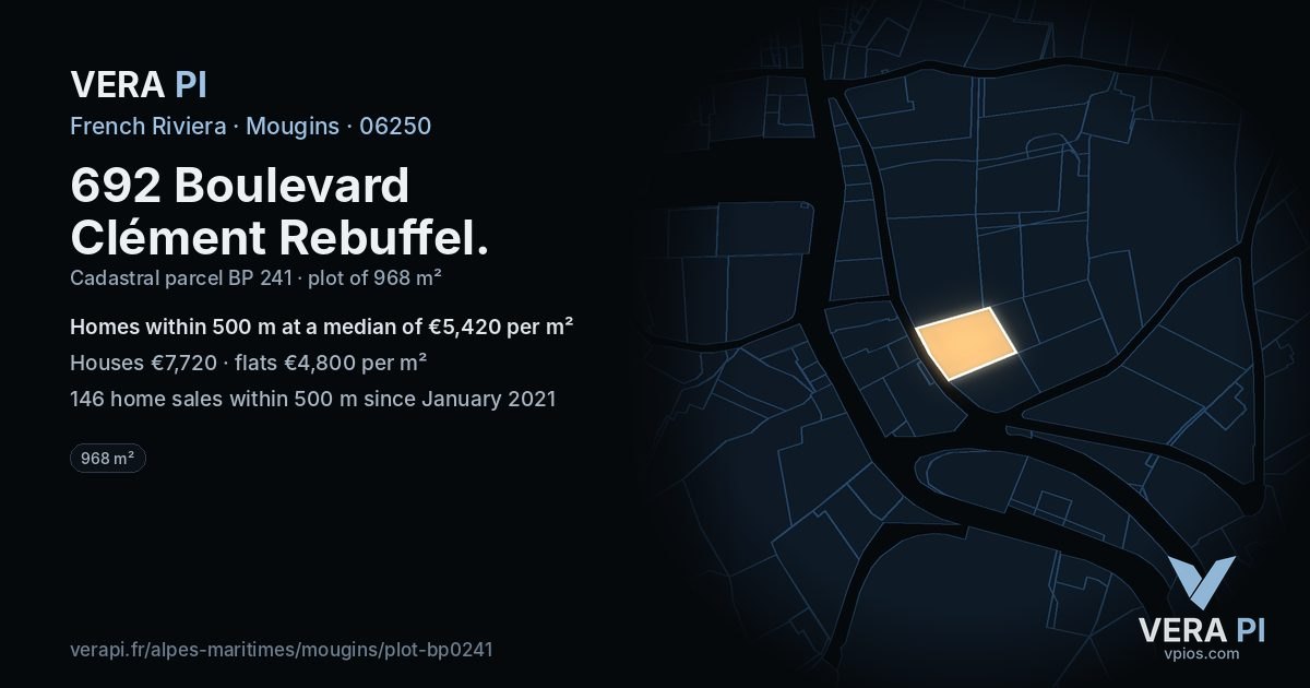 692 Boulevard Clément Rebuffel, Mougins at night – the plot lit, the parcels around coloured by the prices near them
