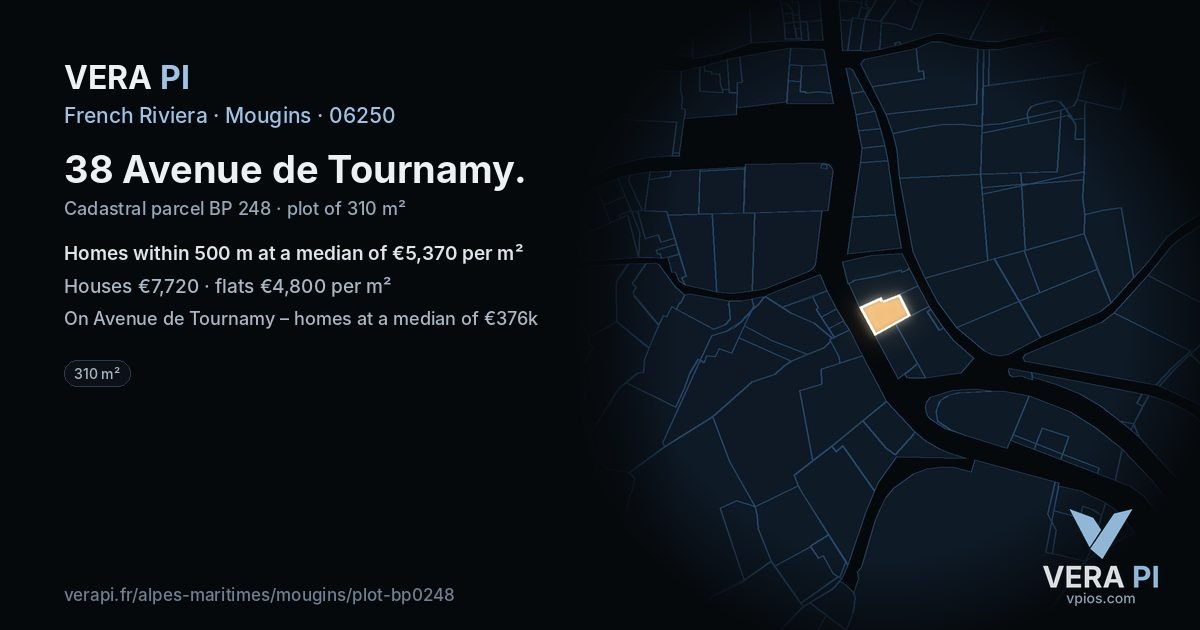 38 Avenue de Tournamy, Mougins at night – the plot lit, the parcels around coloured by the prices near them