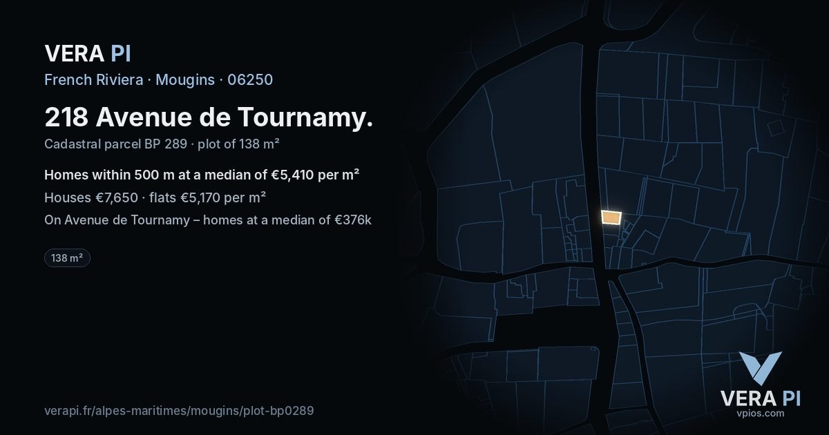 218 Avenue de Tournamy, Mougins at night – the plot lit, the parcels around coloured by the prices near them