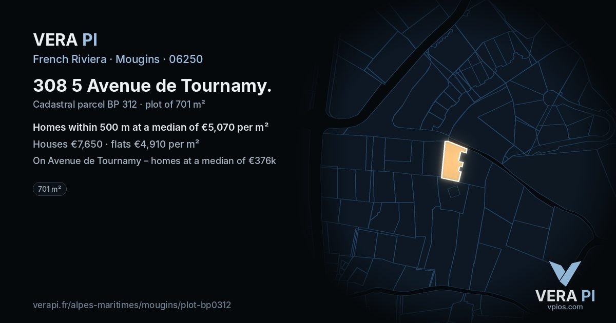 308 5 Avenue de Tournamy, Mougins at night – the plot lit, the parcels around coloured by the prices near them