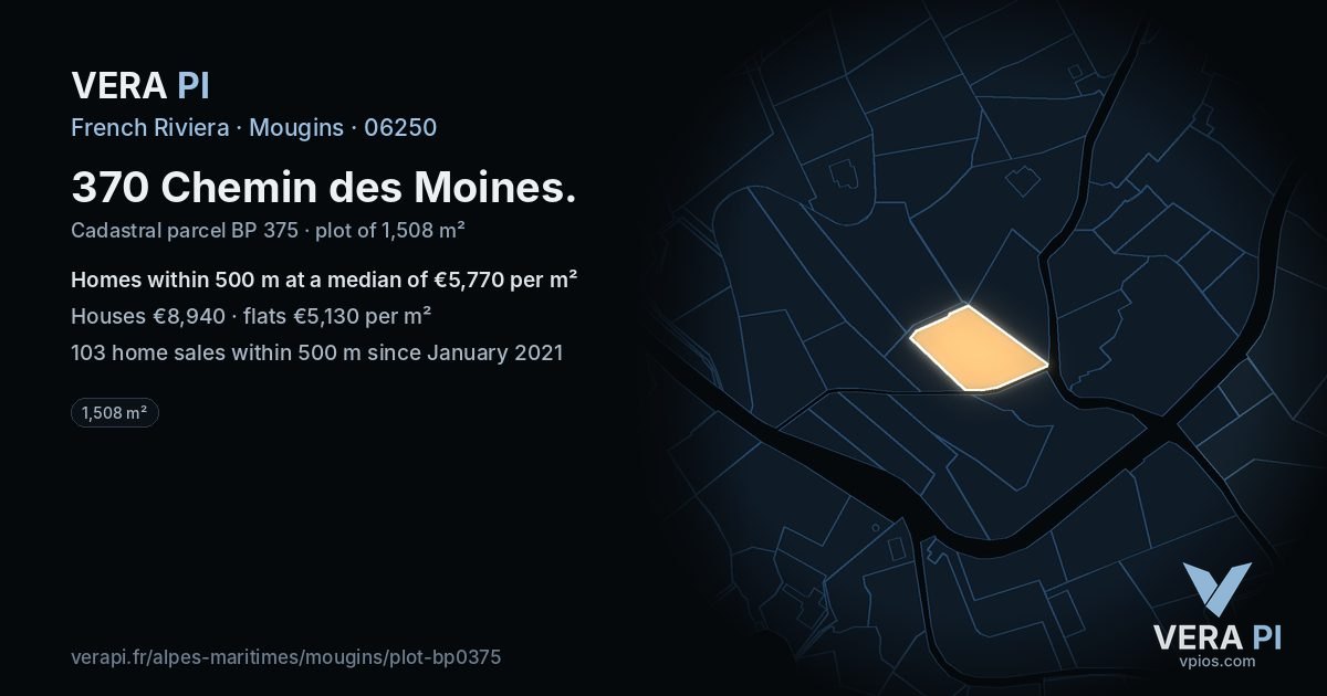 370 Chemin des Moines, Mougins at night – the plot lit, the parcels around coloured by the prices near them
