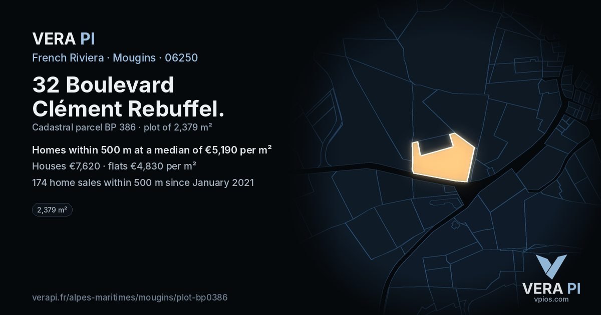 32 Boulevard Clément Rebuffel, Mougins at night – the plot lit, the parcels around coloured by the prices near them