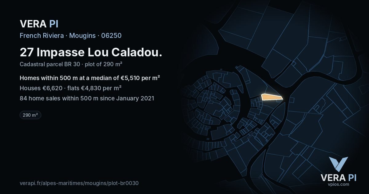 27 Impasse Lou Caladou, Mougins at night – the plot lit, the parcels around coloured by the prices near them