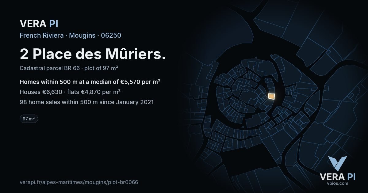 2 Place des Mûriers, Mougins at night – the plot lit, the parcels around coloured by the prices near them