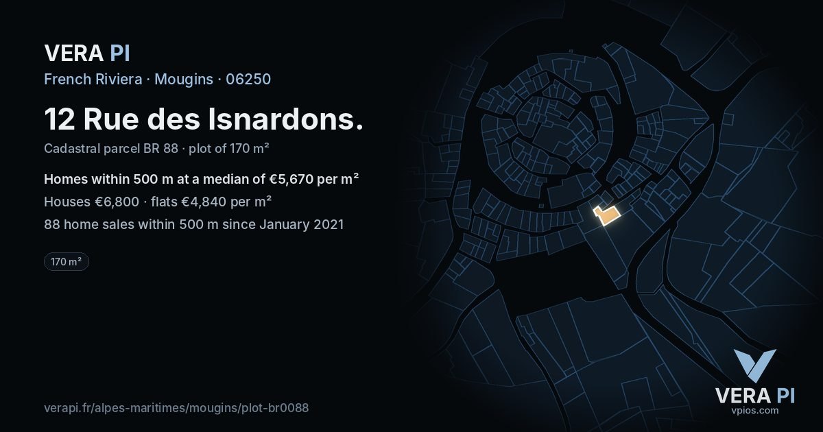 12 Rue des Isnardons, Mougins at night – the plot lit, the parcels around coloured by the prices near them