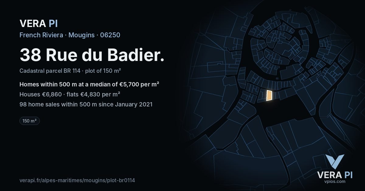 38 Rue du Badier, Mougins at night – the plot lit, the parcels around coloured by the prices near them
