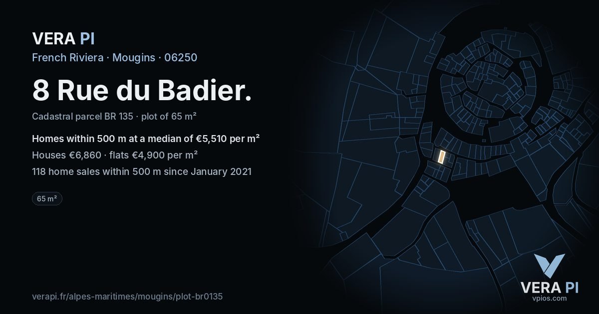 8 Rue du Badier, Mougins at night – the plot lit, the parcels around coloured by the prices near them